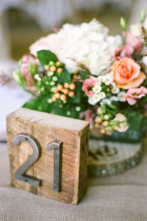 bodas_centros_de_mesa_flores_tarros_vasos_cajas_de_madera_blog_ana_pla_interiorismo_decoracion_4